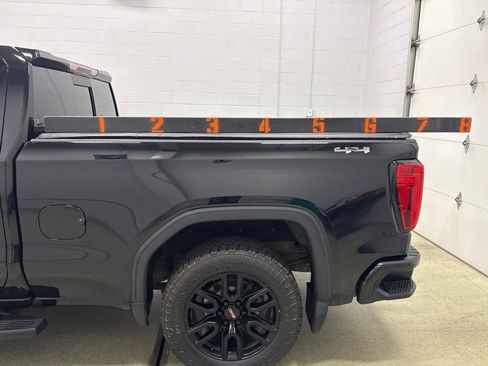 Used 2020 GMC Sierra 1500 Elevation w/ Elevation Value Package AWD/4WD image 13