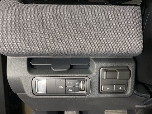 New 2026 GMC Sierra EV Elevation image 18