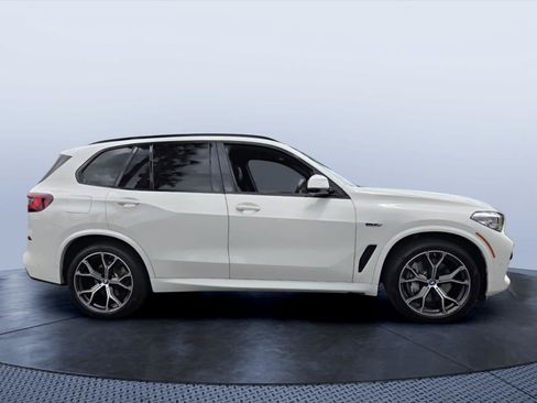 Used 2022 BMW X5 xDrive45e w/ M Sport Package AWD/4WD image 7