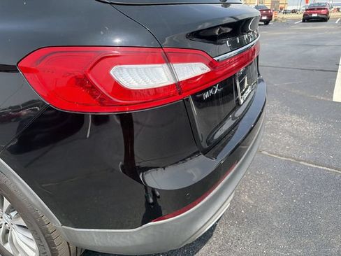 Used 2018 Lincoln MKX Select w/ Select Plus Package AWD/4WD image 35