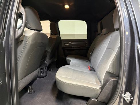 Used 2021 RAM 3500 Big Horn image 33