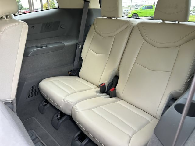 Used 2023 Cadillac XT6 Premium Luxury w/ Technology Package AWD/4WD image 17