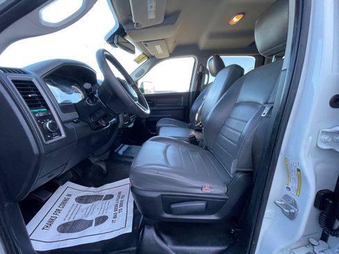 Used 2018 RAM 2500 Tradesman w/ Chrome Appearance Group image 15