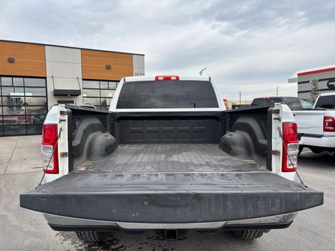 Used 2022 RAM 2500 Big Horn w/ Cold Weather Group AWD/4WD image 10