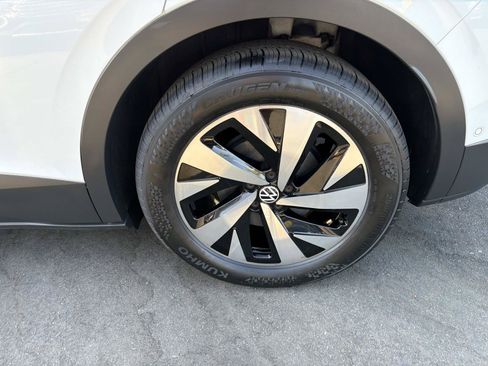 Certified 2023 Volkswagen ID.4 Pro RWD image 6
