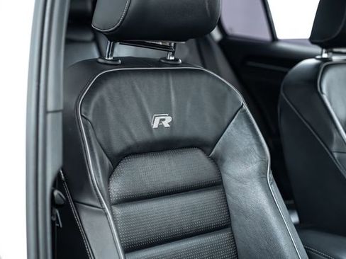 Used 2019 Volkswagen Golf R 4-Door image 27