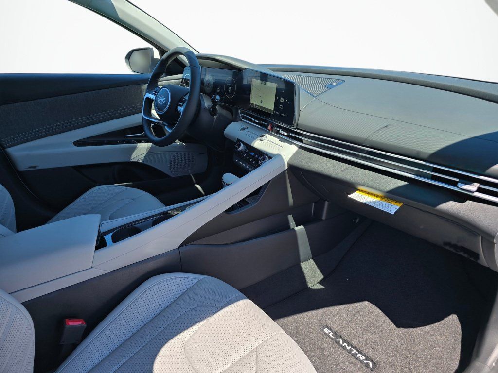 New 2026 Hyundai Elantra Limited FWD image 46