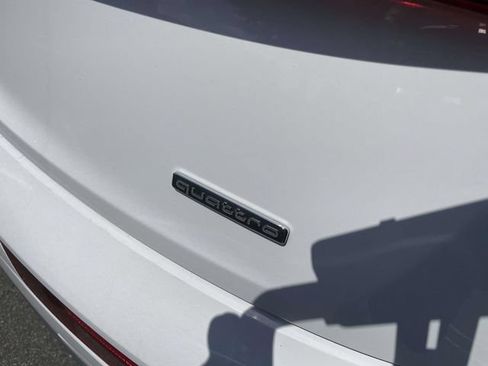 Used 2020 Audi Q5 2.0T Premium AWD/4WD image 12