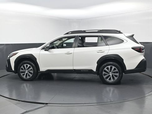Used 2025 Subaru Outback Premium AWD/4WD image 8