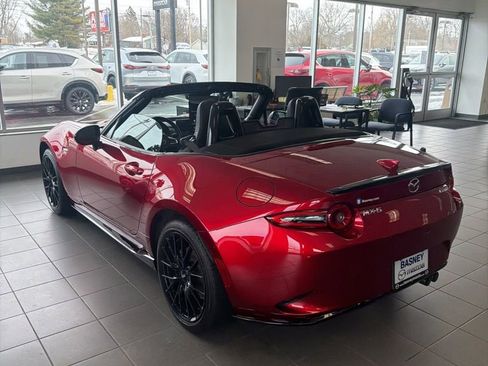 Certified 2025 MAZDA MX-5 Miata Club w/ Brembo/BBS Recaro Package image 7