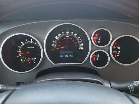 Used 2016 Toyota Sequoia Platinum image 18