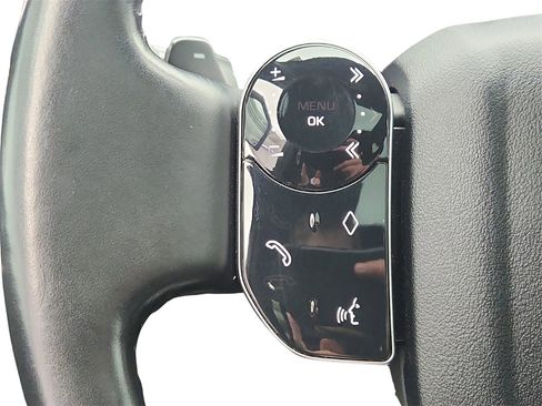 Used 2020 Land Rover Discovery HSE image 35