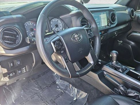 Used 2023 Toyota Tacoma TRD Off-Road w/ TRD Premium Off Road Package AWD/4WD image 10