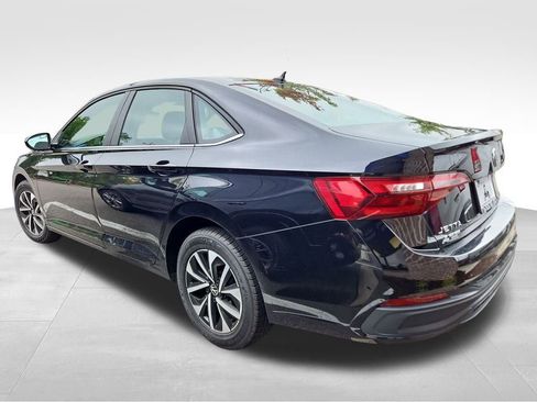 Used 2024 Volkswagen Jetta S image 4