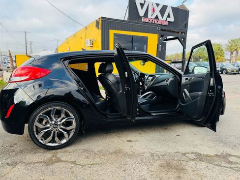 Used 2015 Hyundai Veloster RE:FLEX Edition image 16