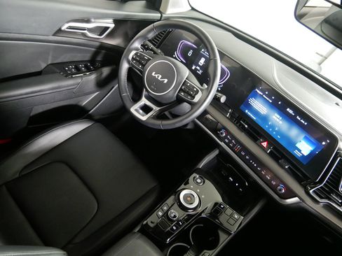 Used 2025 Kia Sportage EX w/ EX Premium Package AWD/4WD image 9