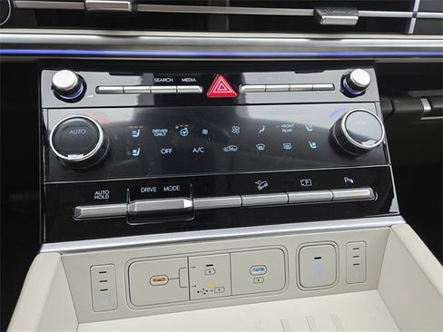 New 2025 Hyundai Santa Fe Calligraphy image 16