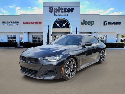 Used 2022 BMW 230i Coupe w/ Premium Package 2 RWD image 4