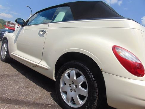 Used 2007 Chrysler PT Cruiser Convertible w/ Spring Special Group image 14