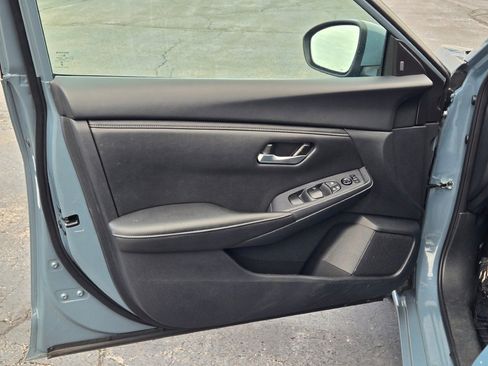 Used 2024 Nissan Sentra SV image 17