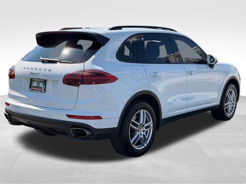 Used 2016 Porsche Cayenne AWD/4WD image 6