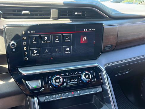 Used 2025 GMC Sierra 2500 Denali Ultimate AWD/4WD image 19