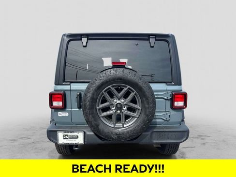 Used 2024 Jeep Wrangler Unlimited Sport AWD/4WD image 4