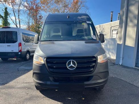 Used 2019 Mercedes-Benz Sprinter 170 image 2