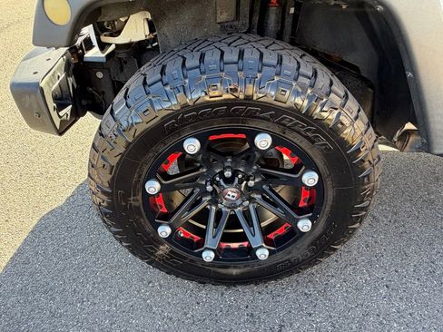 Certified 2016 Jeep Wrangler Unlimited Rubicon image 11