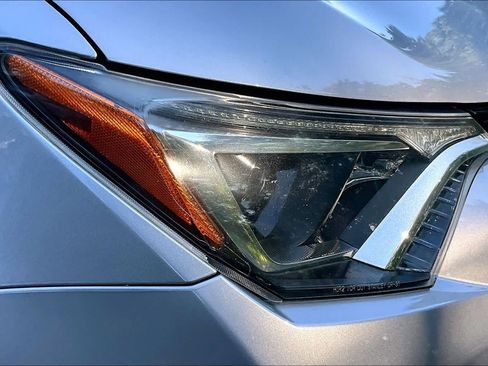 Used 2017 Toyota RAV4 XLE AWD/4WD image 26