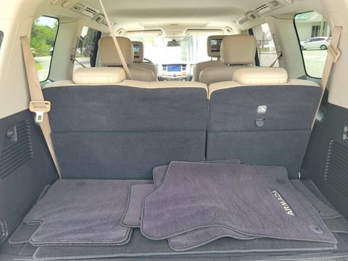 Used 2020 Nissan Armada Platinum w/ Captain's Chairs Package RWD image 9