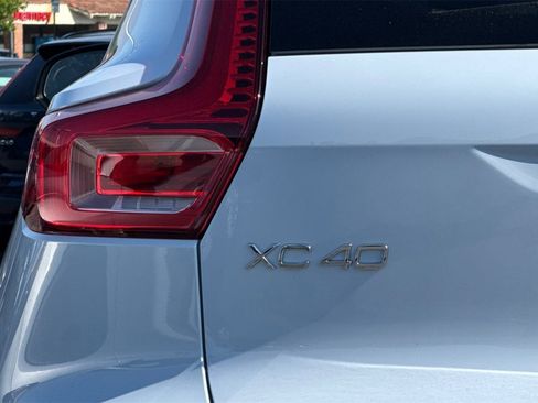 New 2026 Volvo XC40 B5 Plus w/ Protection Package Premier image 27