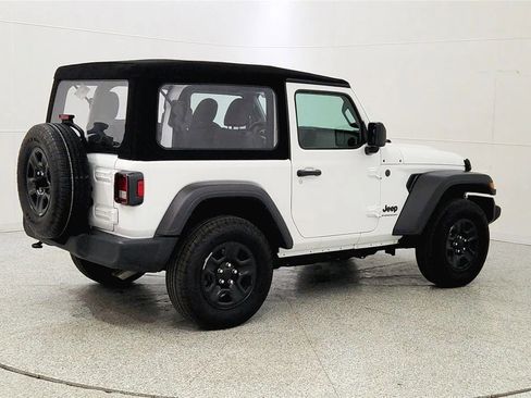 Used 2024 Jeep Wrangler Sport image 7