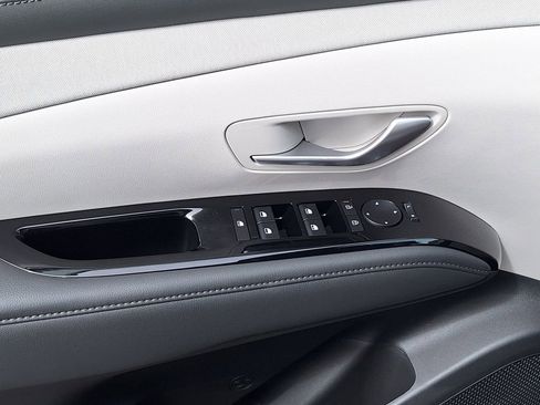 New 2026 Hyundai Tucson Limited image 9