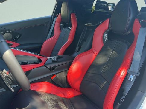 Used 2025 Chevrolet Corvette Stingray Preferred Cpe w/ Z51 Performance Package RWD image 27