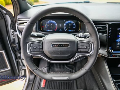 Used 2024 Jeep Wagoneer 4WD image 12