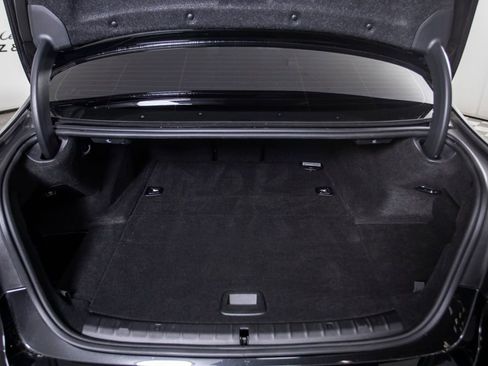 Used 2023 BMW 530e w/ Executive Package image 8