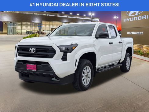 Used 2024 Toyota Tacoma SR image 2