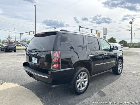 Used 2012 GMC Yukon Denali AWD/4WD image 5