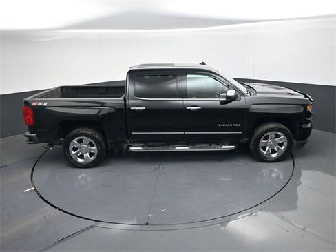 Used 2017 Chevrolet Silverado 1500 LTZ Z71 w/ LTZ Plus Package image 29