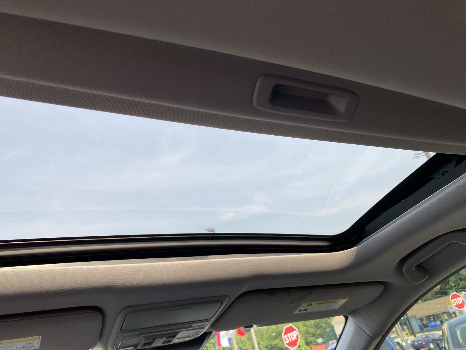 Used 2017 Honda CR-V EX image 9