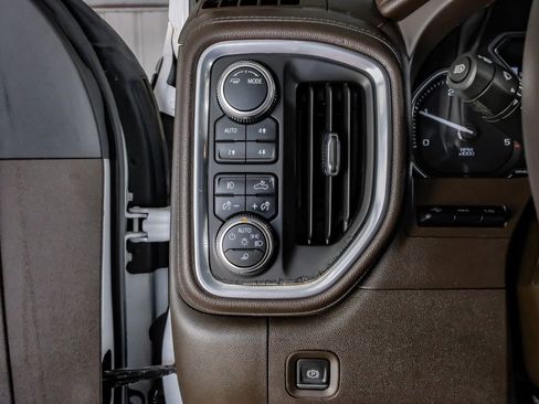 Used 2022 GMC Sierra 2500 Denali w/ Denali Ultimate Package image 28