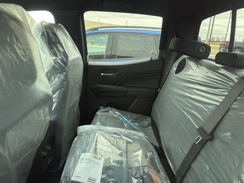 New 2026 Chevrolet Colorado LT image 18