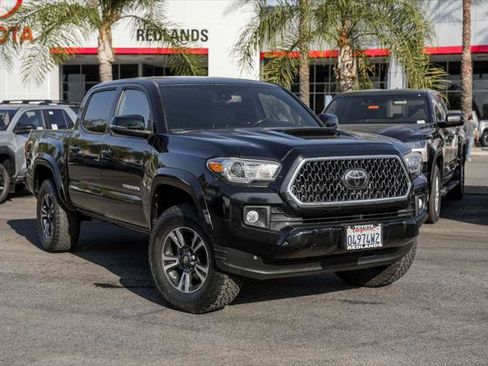 Certified 2019 Toyota Tacoma TRD Sport AWD/4WD image 1
