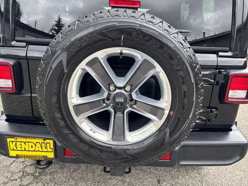 Used 2021 Jeep Wrangler Unlimited Sahara w/ Uconnect 4C Nav & Sound Group AWD/4WD image 28