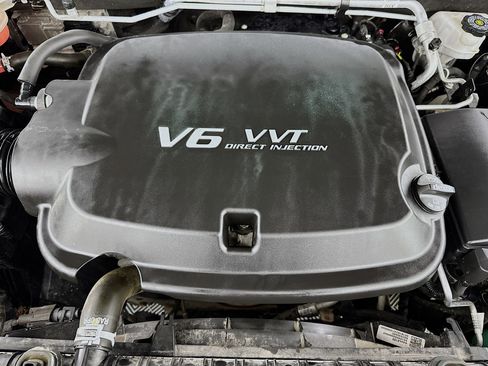 Used 2018 GMC Canyon SLT image 37