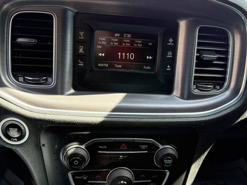 Used 2017 Dodge Charger SE image 17