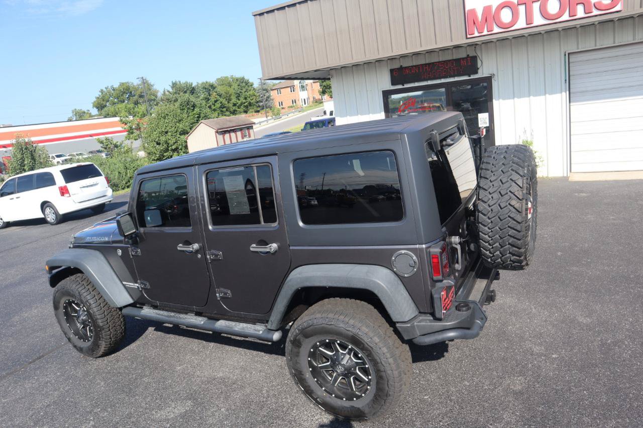 Used 2017 Jeep Wrangler Unlimited Rubicon w/ Cold Weather Group AWD/4WD image 28