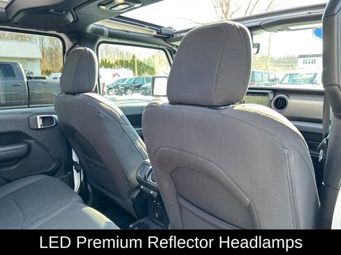 Used 2023 Jeep Wrangler Unlimited w/ Sun & Screen Package AWD/4WD image 30
