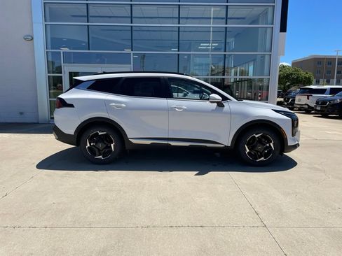 New 2026 Kia Sportage EX w/ EX Panorama Roof Package FWD image 4